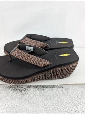 Volatile Women's Island Wedge Sandals in brown